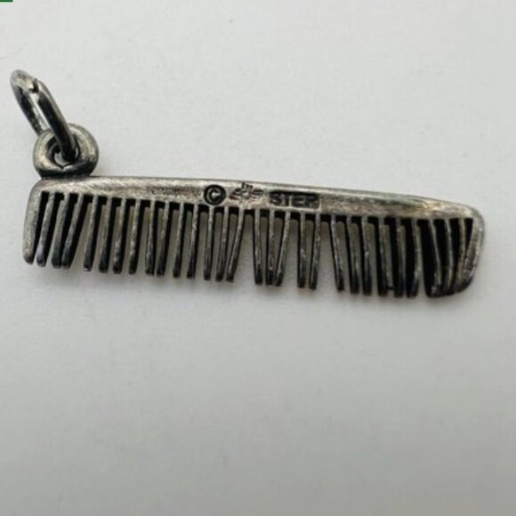 Sterling Silver Comb Pendant Necklace on Twisted Serpentine Chain - Picture 4 of 11